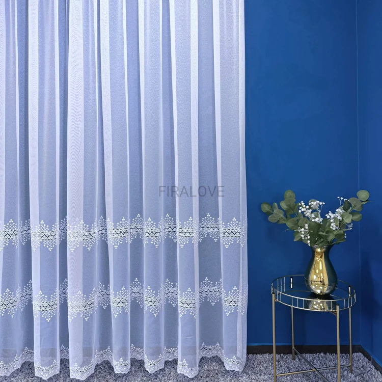 firana-haftowana-claudia-elegancka-dwa-poziome-pasy-wys-180-cm (2).webp