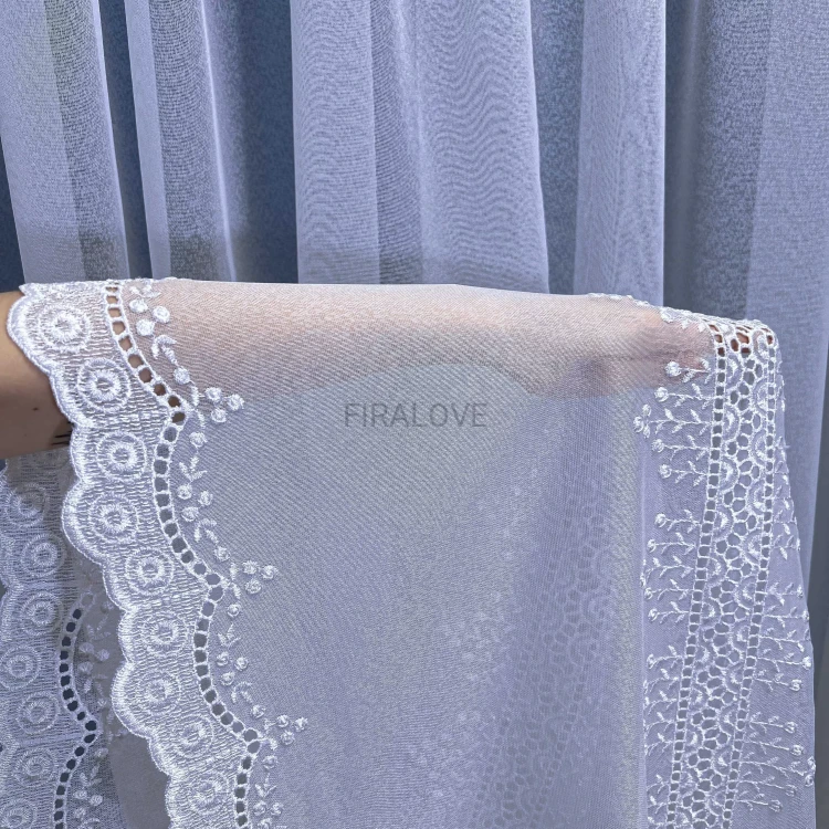 firana-haftowana-claudia-elegancka-dwa-poziome-pasy-wys-180-cm (4).webp